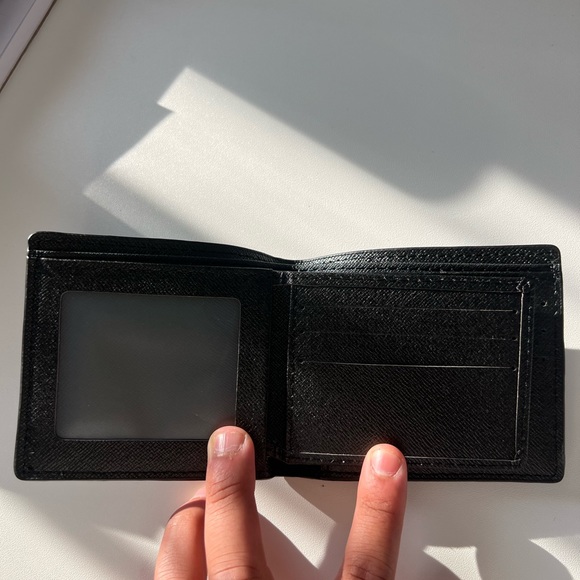Black men’s wallet - Picture 5 of 6